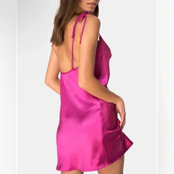 Motel Rocks Camara Dress in Magenta Pink‎ Satin Silky Tie Shoulder Mini Dress - Picture 2 of 10